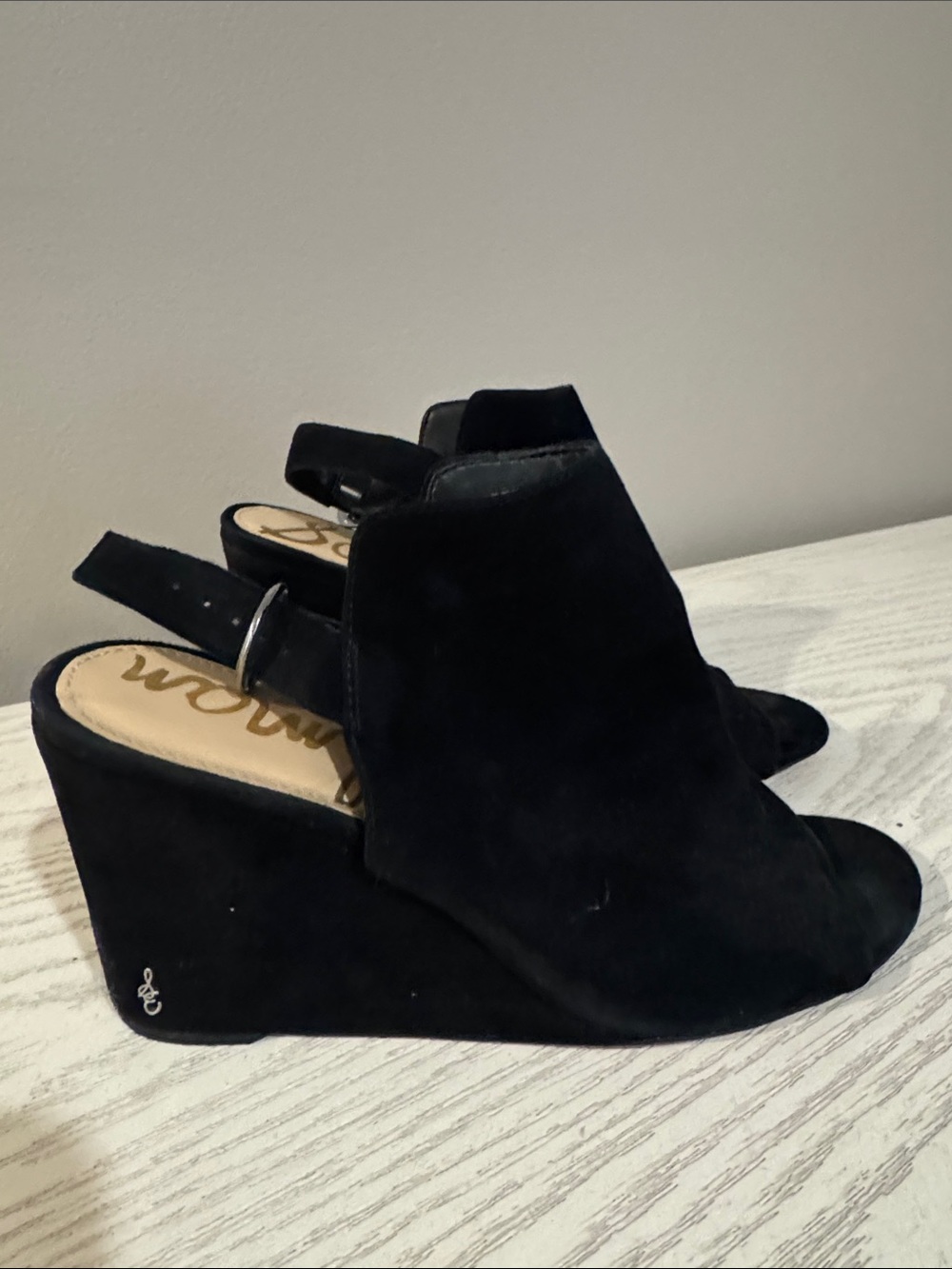 Sam Edelman Suede Wedge Heel Sandals 8 black EUC